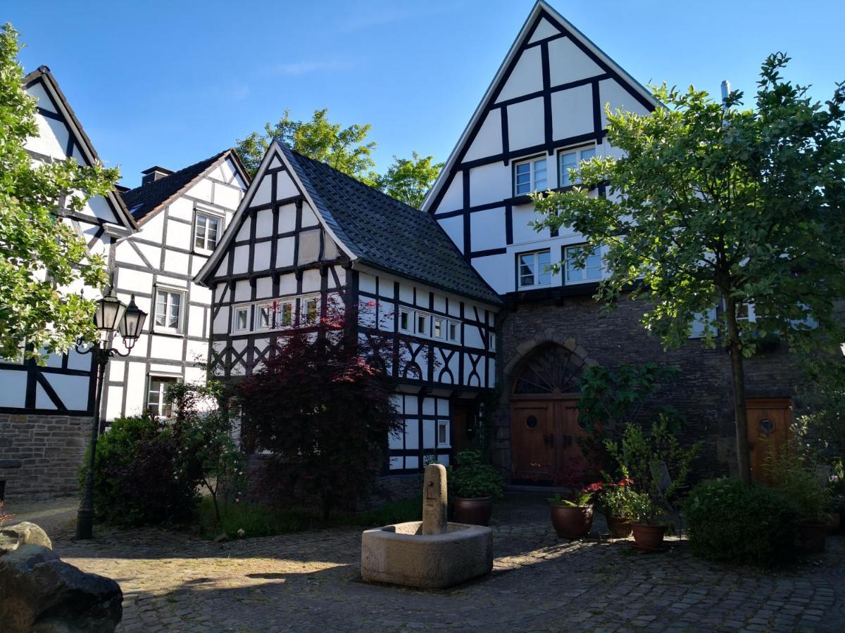 Fuenf Giebel Eck In Der Freiheit Am Ruhrtalradweg Hotel Wetter  Luaran gambar