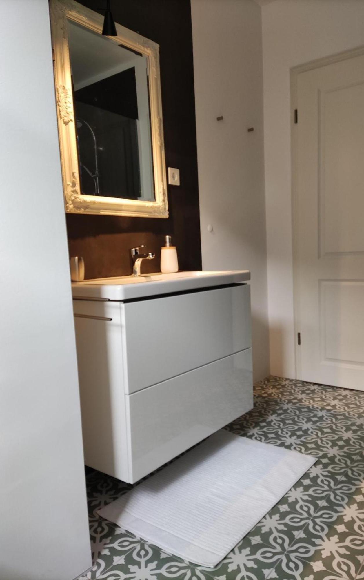 Fuenf Giebel Eck In Der Freiheit Am Ruhrtalradweg Hotel Wetter  Bilik gambar