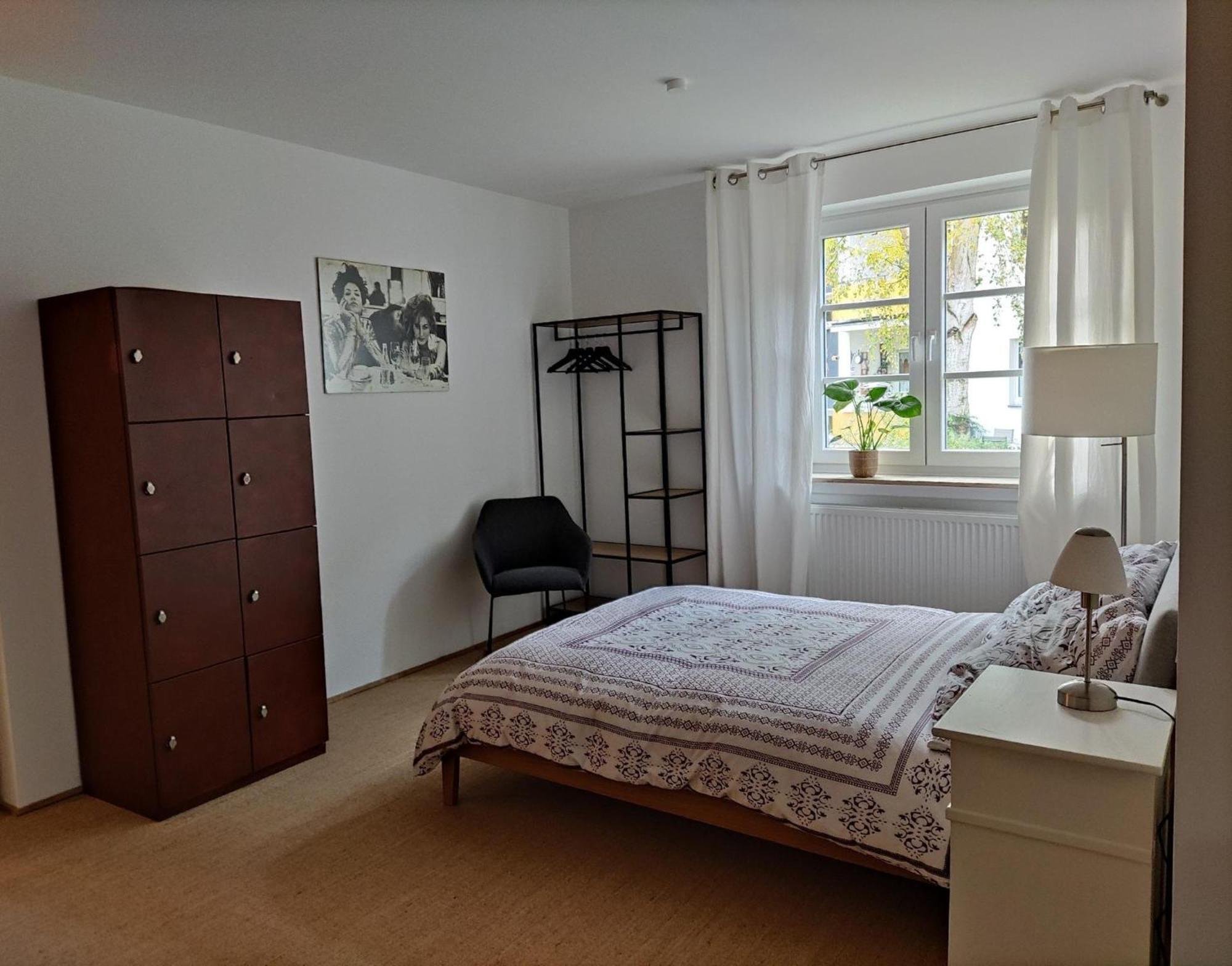 Fuenf Giebel Eck In Der Freiheit Am Ruhrtalradweg Hotel Wetter  Bilik gambar