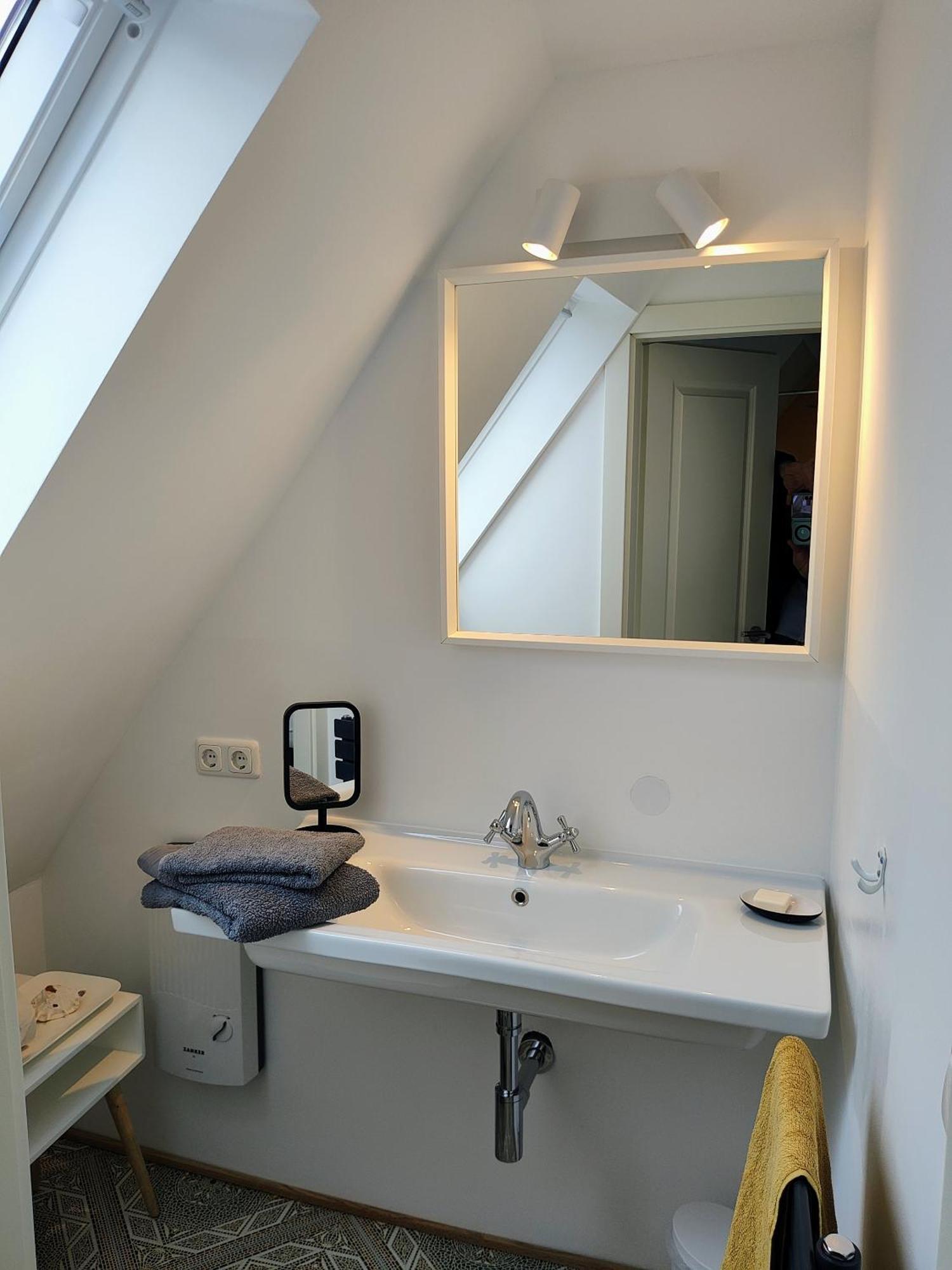 Fuenf Giebel Eck In Der Freiheit Am Ruhrtalradweg Hotel Wetter  Bilik gambar