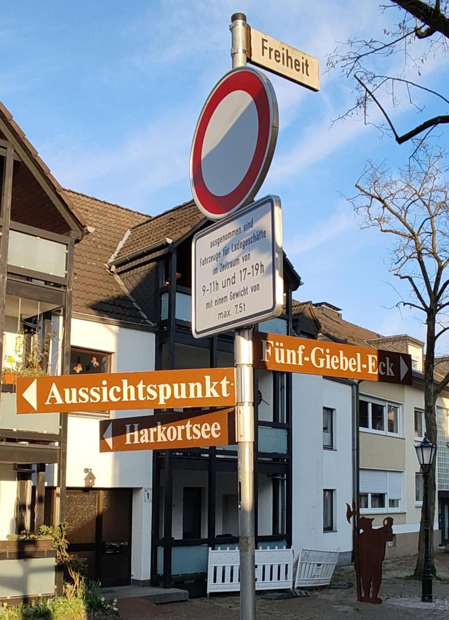 Fuenf Giebel Eck In Der Freiheit Am Ruhrtalradweg Hotel Wetter  Luaran gambar